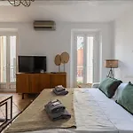 Charming Apartment Heart Of Le Suquet