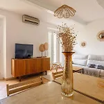 Charming Apartment Heart Of Le Suquet
